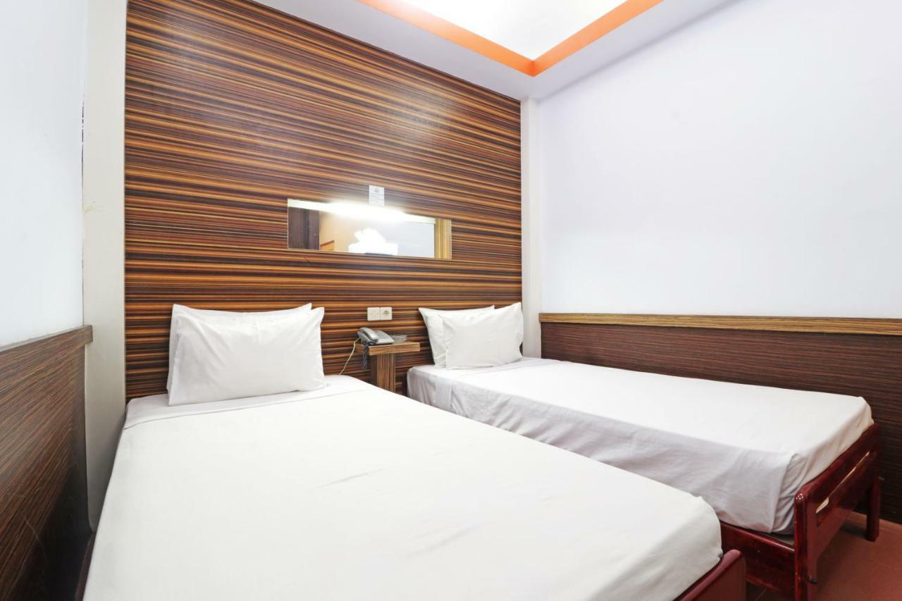 Mutiara Sari Hotel Makassar Exteriör bild
