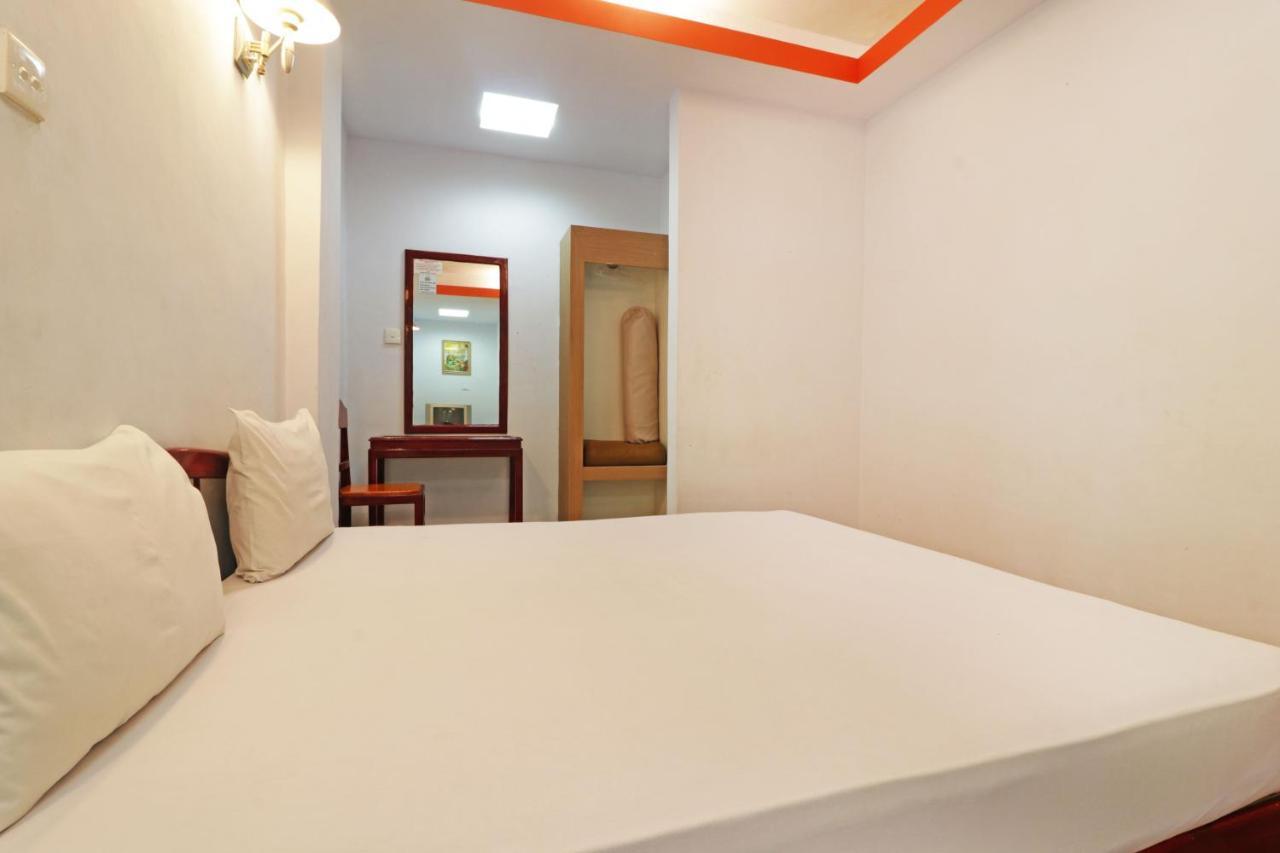 Mutiara Sari Hotel Makassar Exteriör bild